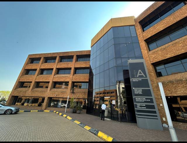 224M² OFFICE TO LET IN SANDTON CENTRAL